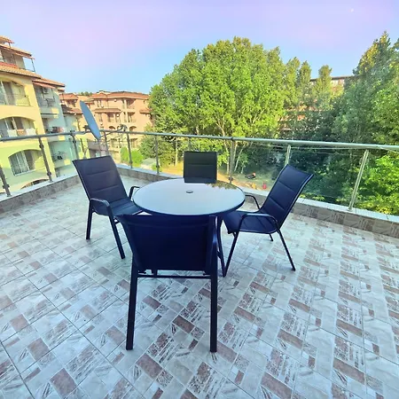 In Solmarin Complex, Sunny Appartement