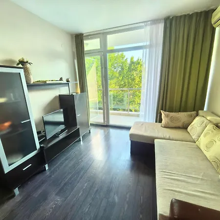In Solmarin Complex, Sunny Apartamento *